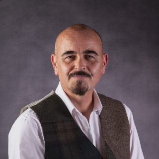 david hull watters headshot